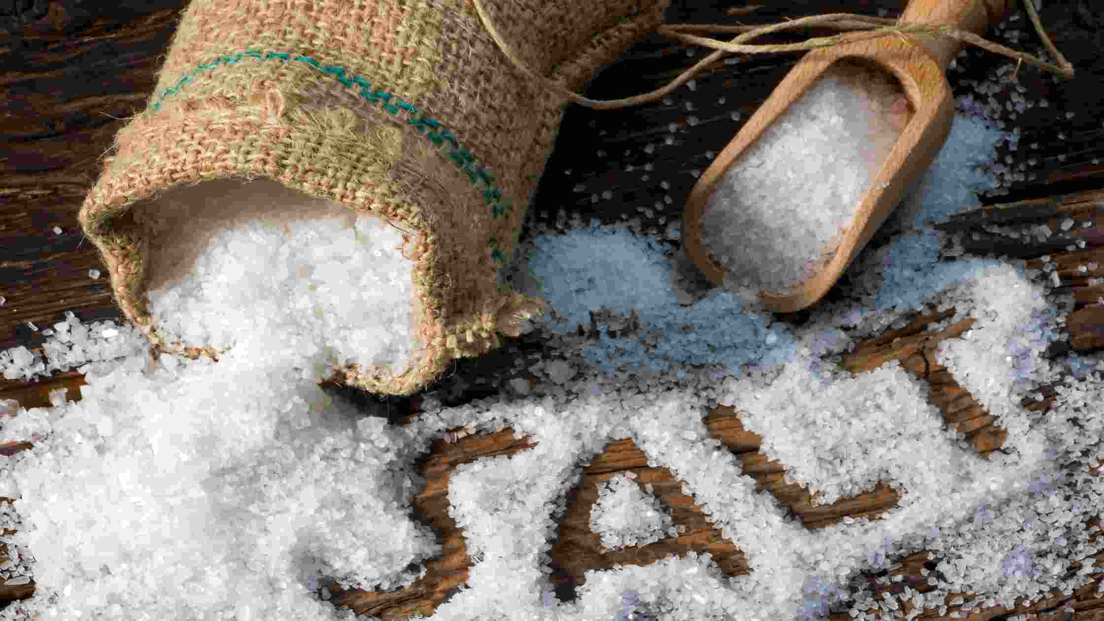 How Long Does It Take For Salt to Kill Weeds? [What To Expect]
