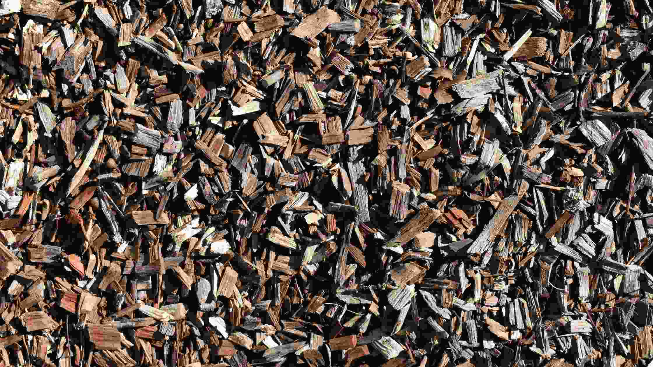 What To Do With Old Mulch In The Garden [Helpful Tips]